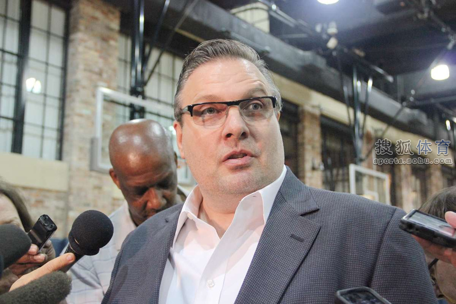 小牛队主帅调整阵容策略，期望球队定向赢球的简单介绍