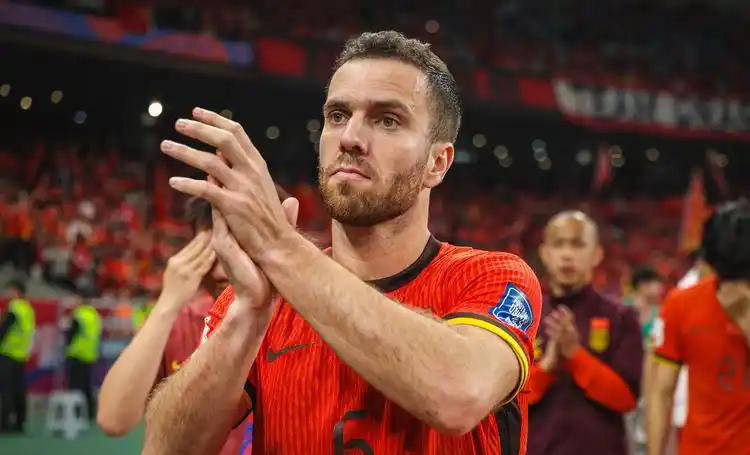 老鹰官方公布新规，狂砍50分引发争议，掀起高潮球迷热议！